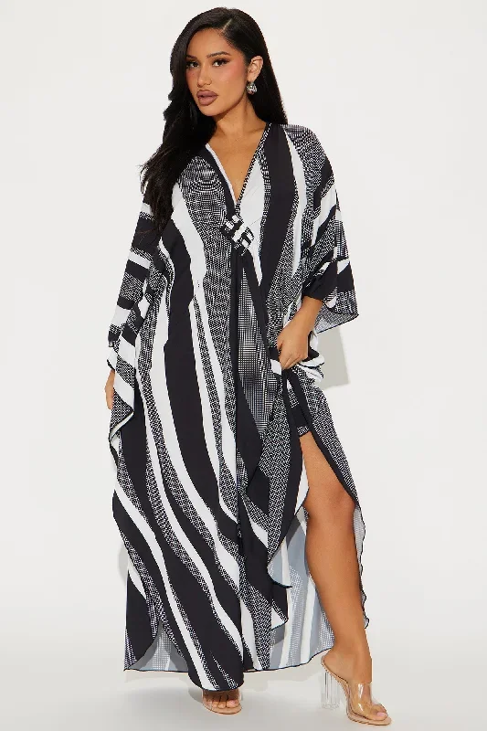 Private Island Maxi Cover Up - Black/White